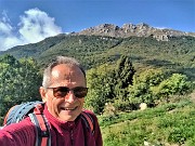 02 Il Resegone, visto dal sent. 578 in salita alla Bocca del Palio, spazzate via le nuvole , baciato dal sole 